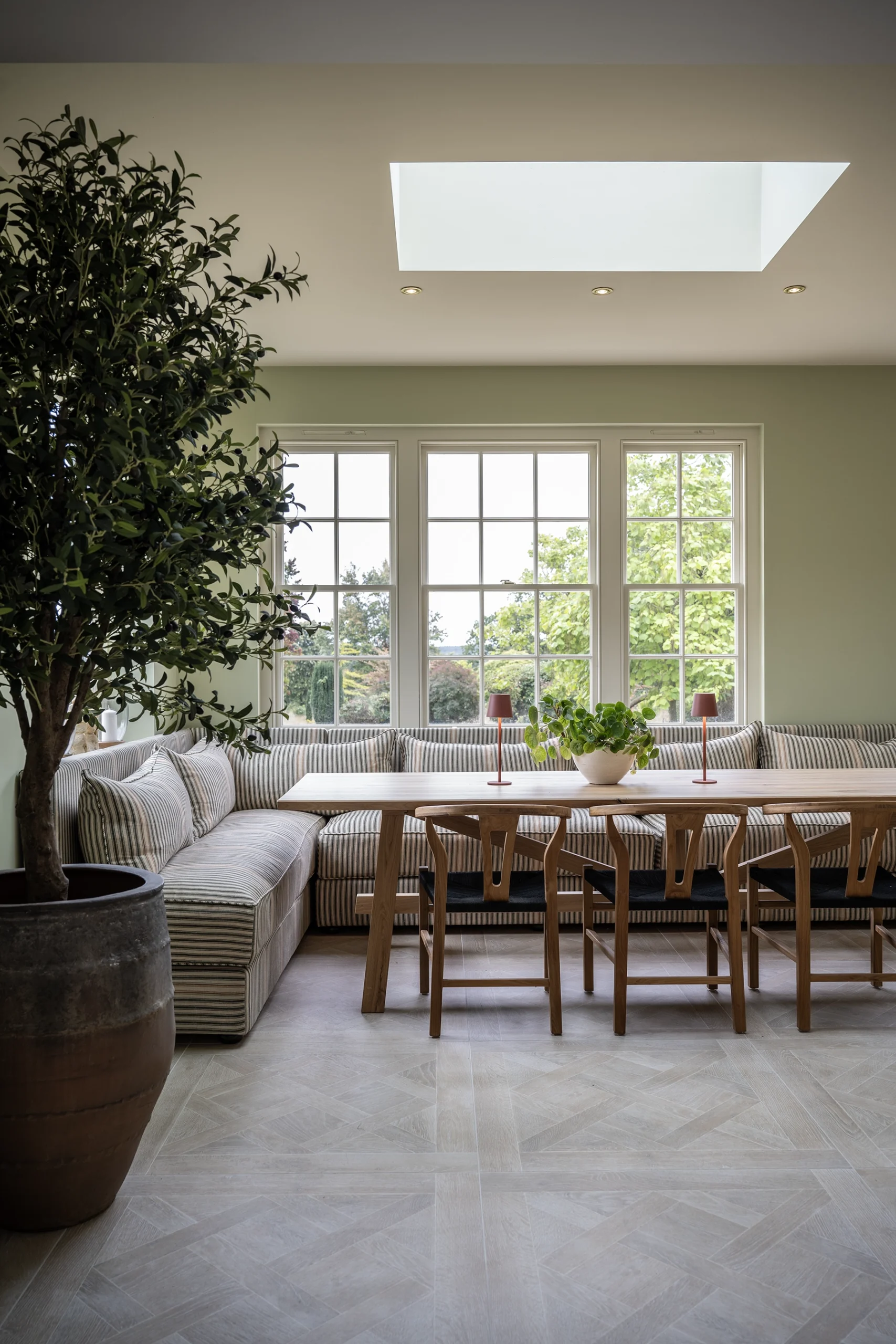 Dining Table 02